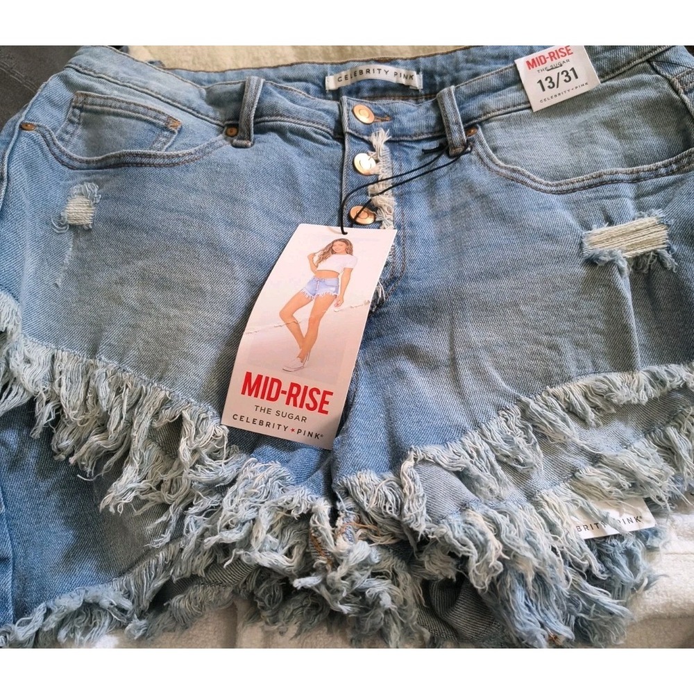 Celebrity Pink NWT Sz 13/31 The Sugar Mid-Rise Light Wash Denim Cut-Off Shorts